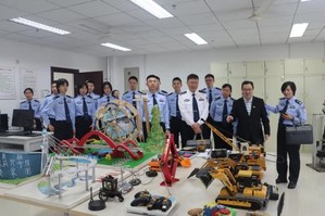 谈球吧体育