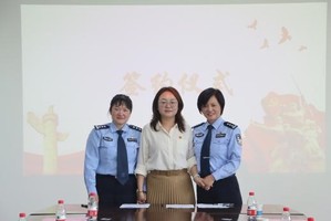 谈球吧体育