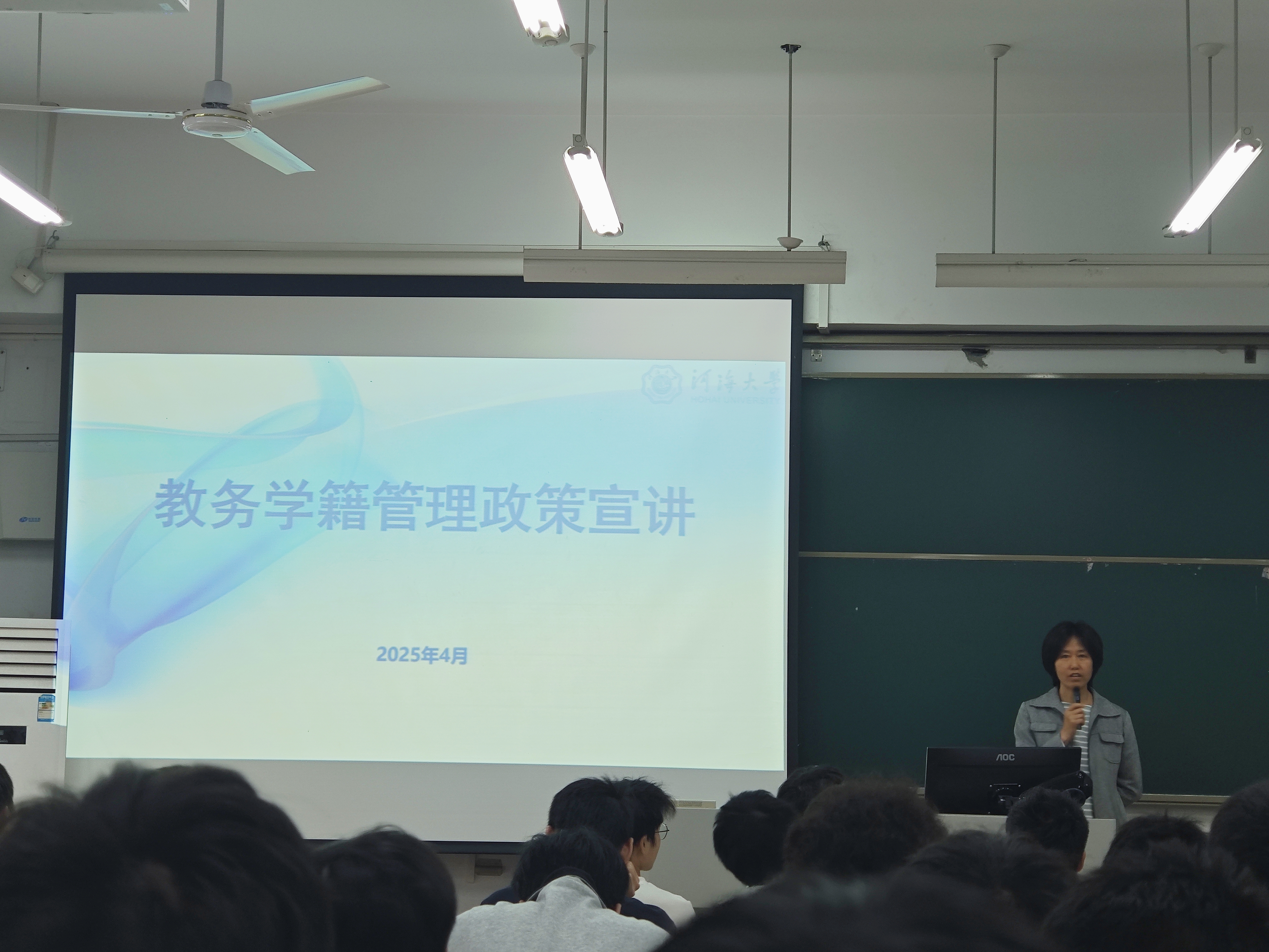 谈球吧体育