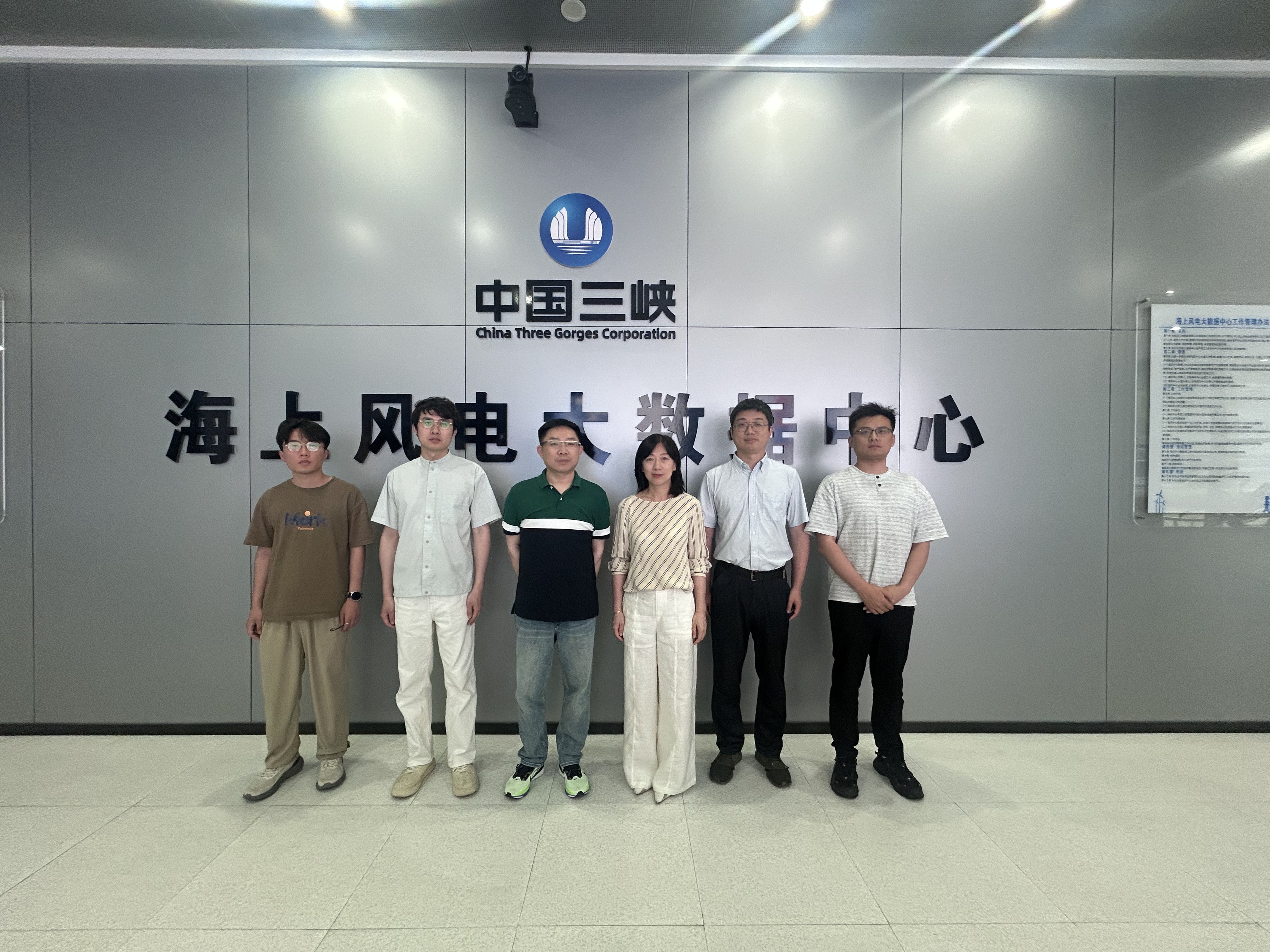 谈球吧体育