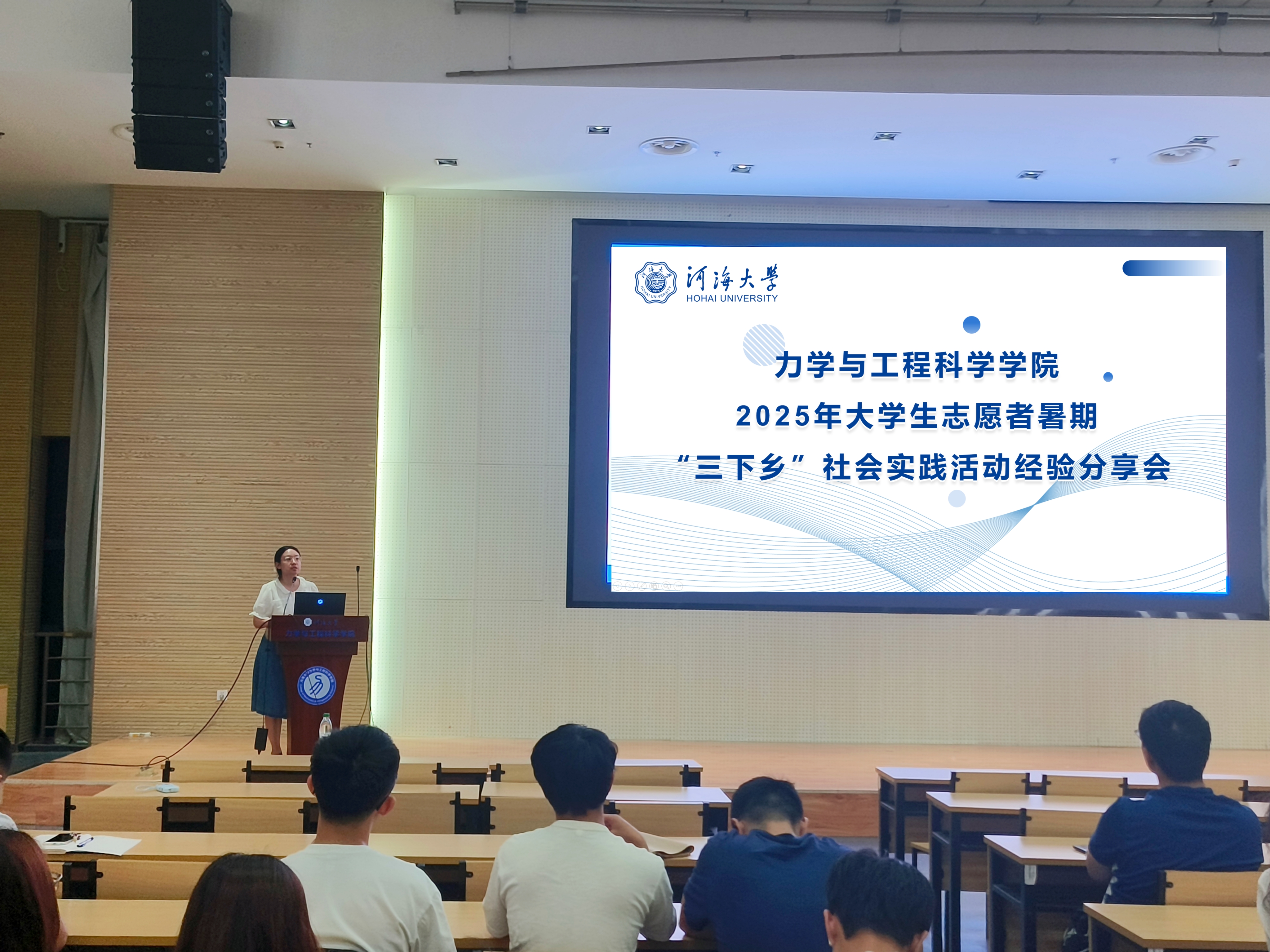 谈球吧体育