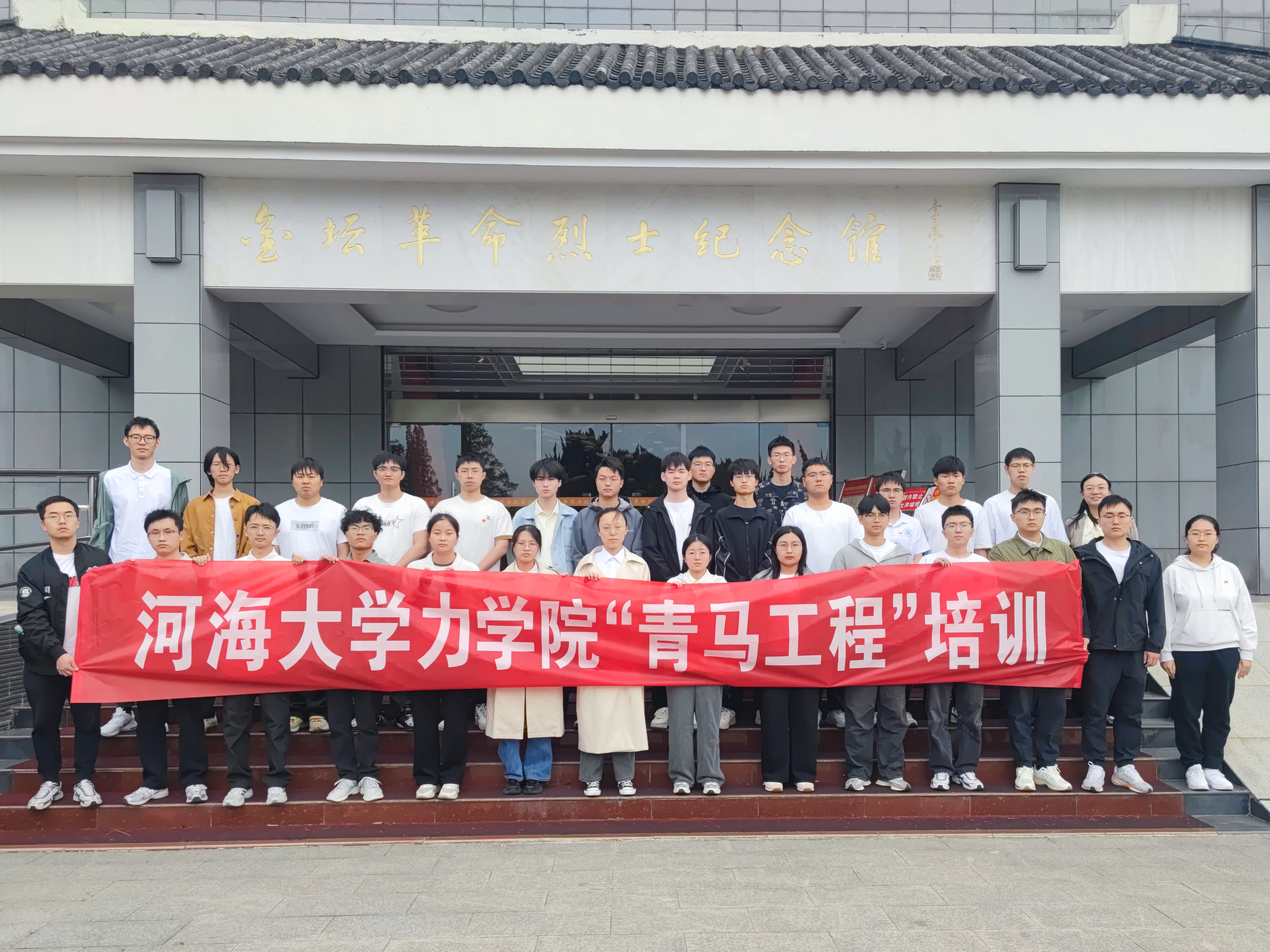 谈球吧体育